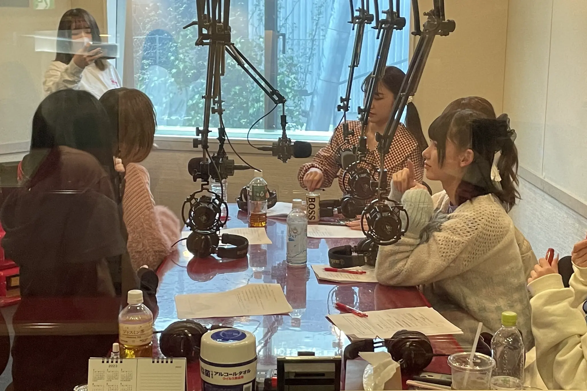 タレントや声のお仕事も！